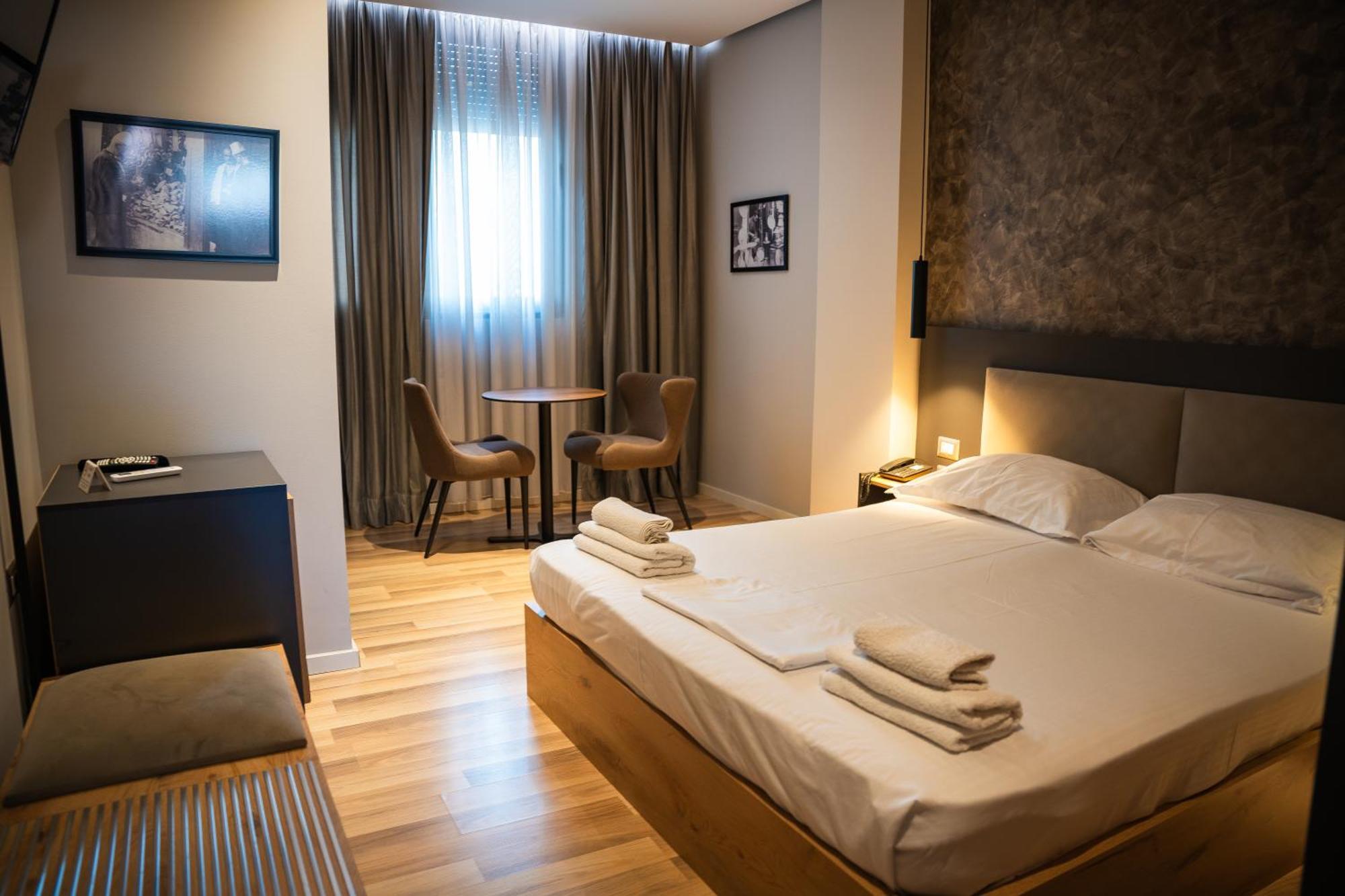 Center Boutique Hotel Tirana Zewnętrze zdjęcie