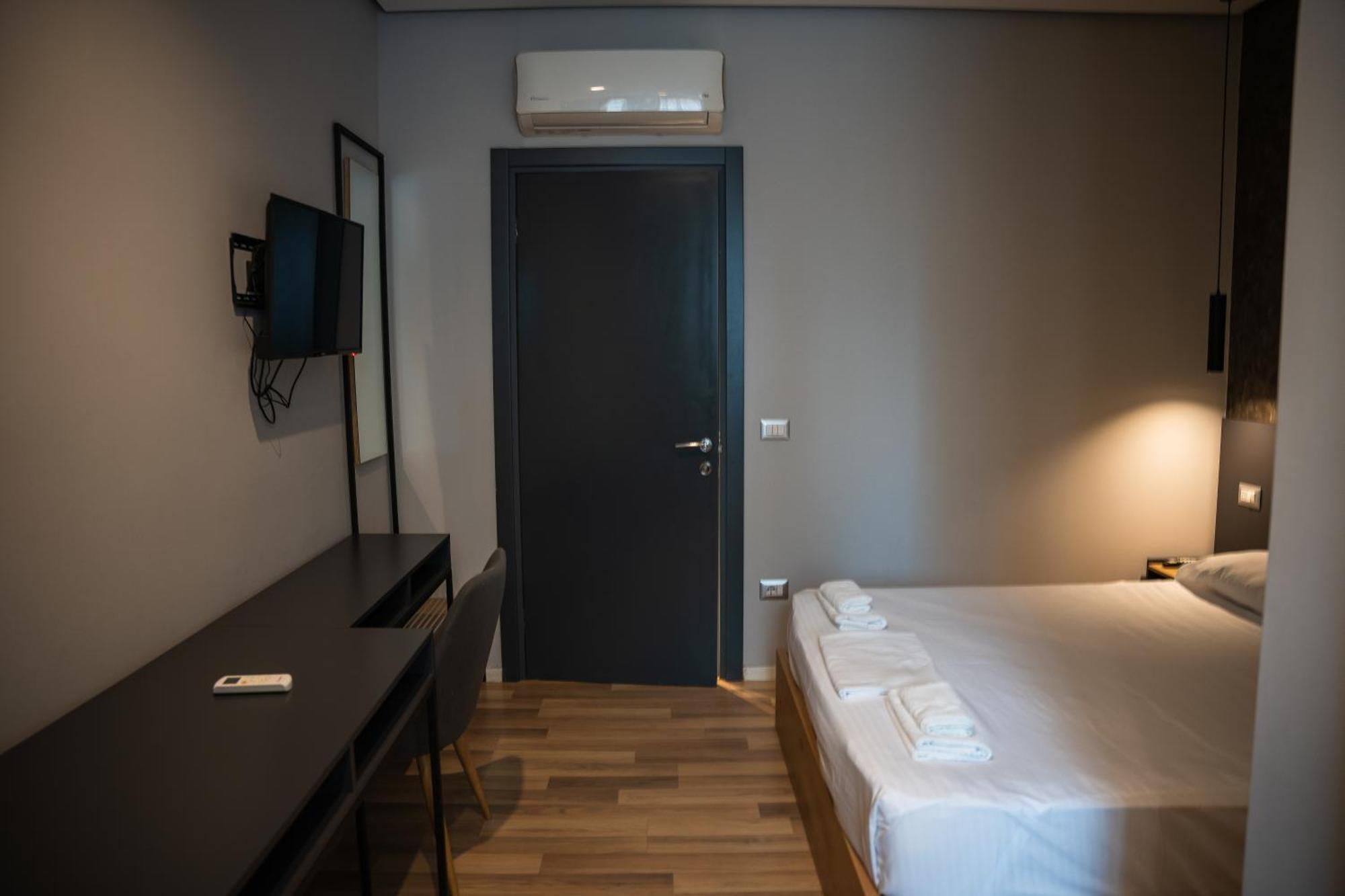 Center Boutique Hotel Tirana Zewnętrze zdjęcie